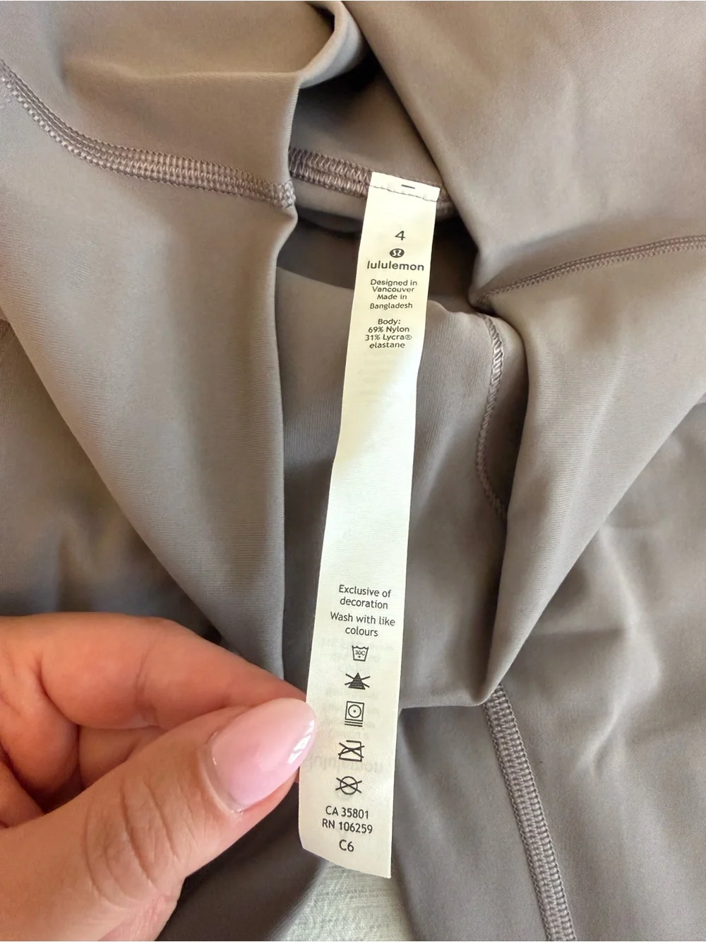 Lululemon Women’s Size 4